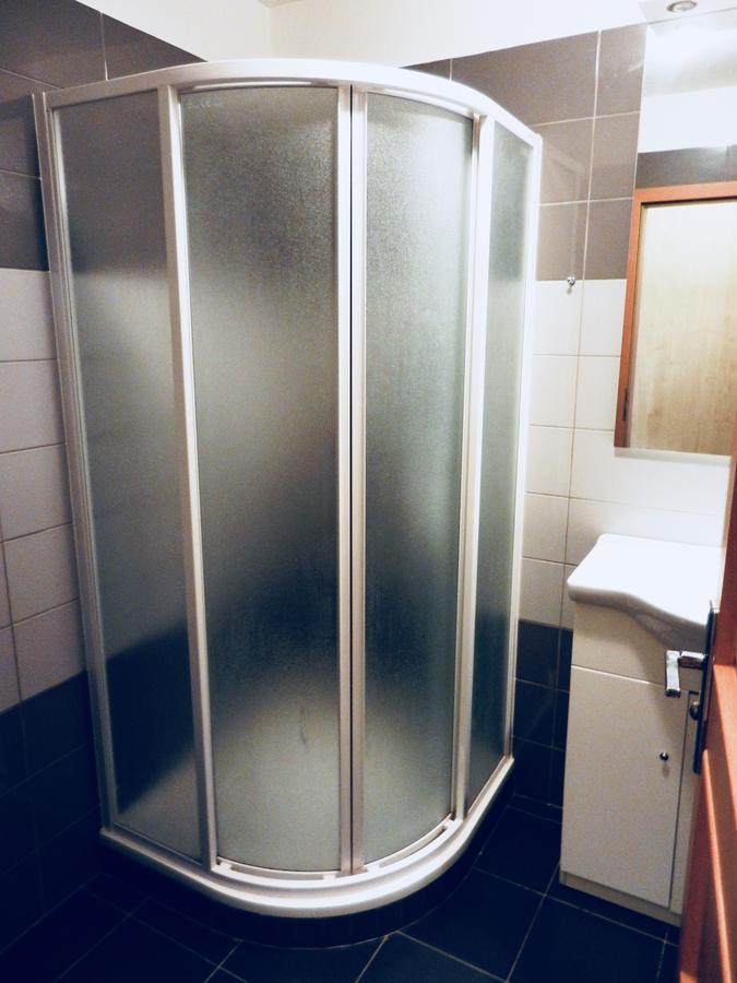 Skolici Stredisko Abena S Ubytovanim Apartment ออสตราวา ภายนอก รูปภาพ