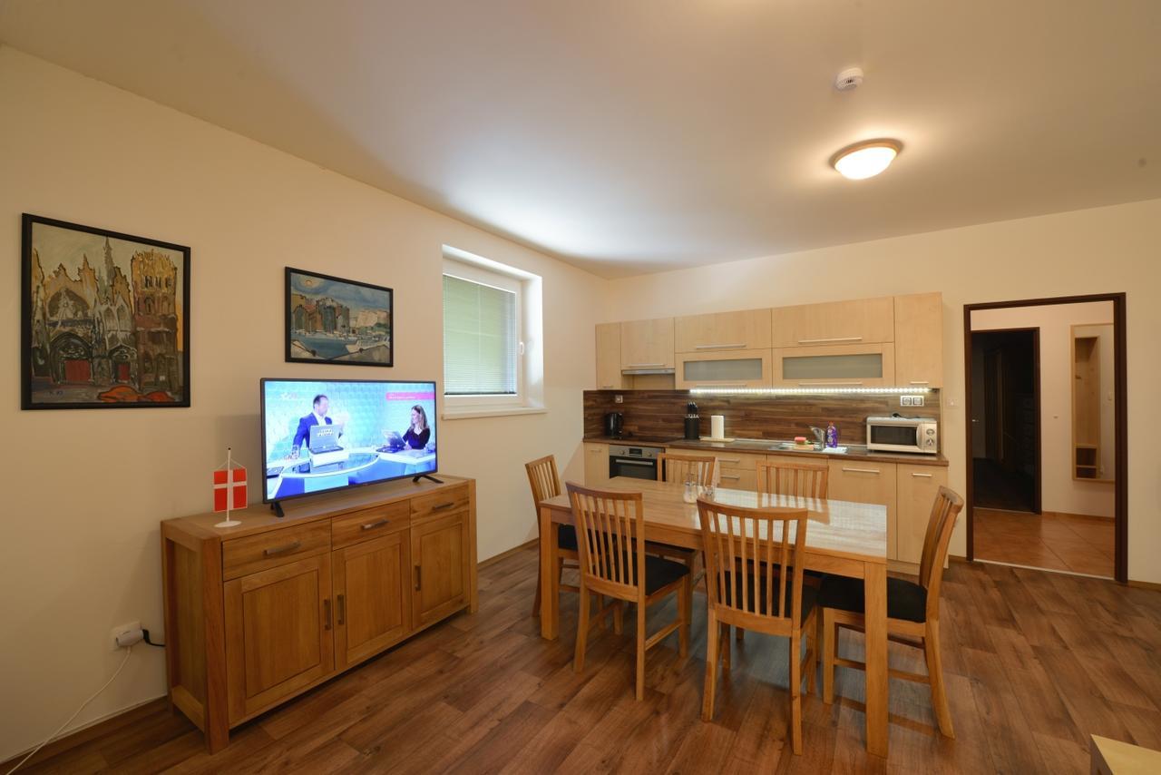 Skolici Stredisko Abena S Ubytovanim Apartment ออสตราวา ภายนอก รูปภาพ